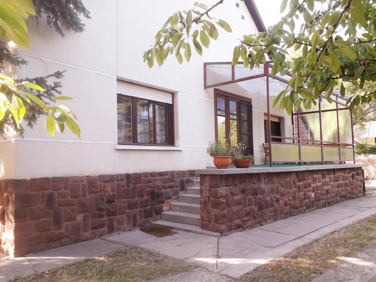 Rozmaring Apartman Zanka Exterior photo
